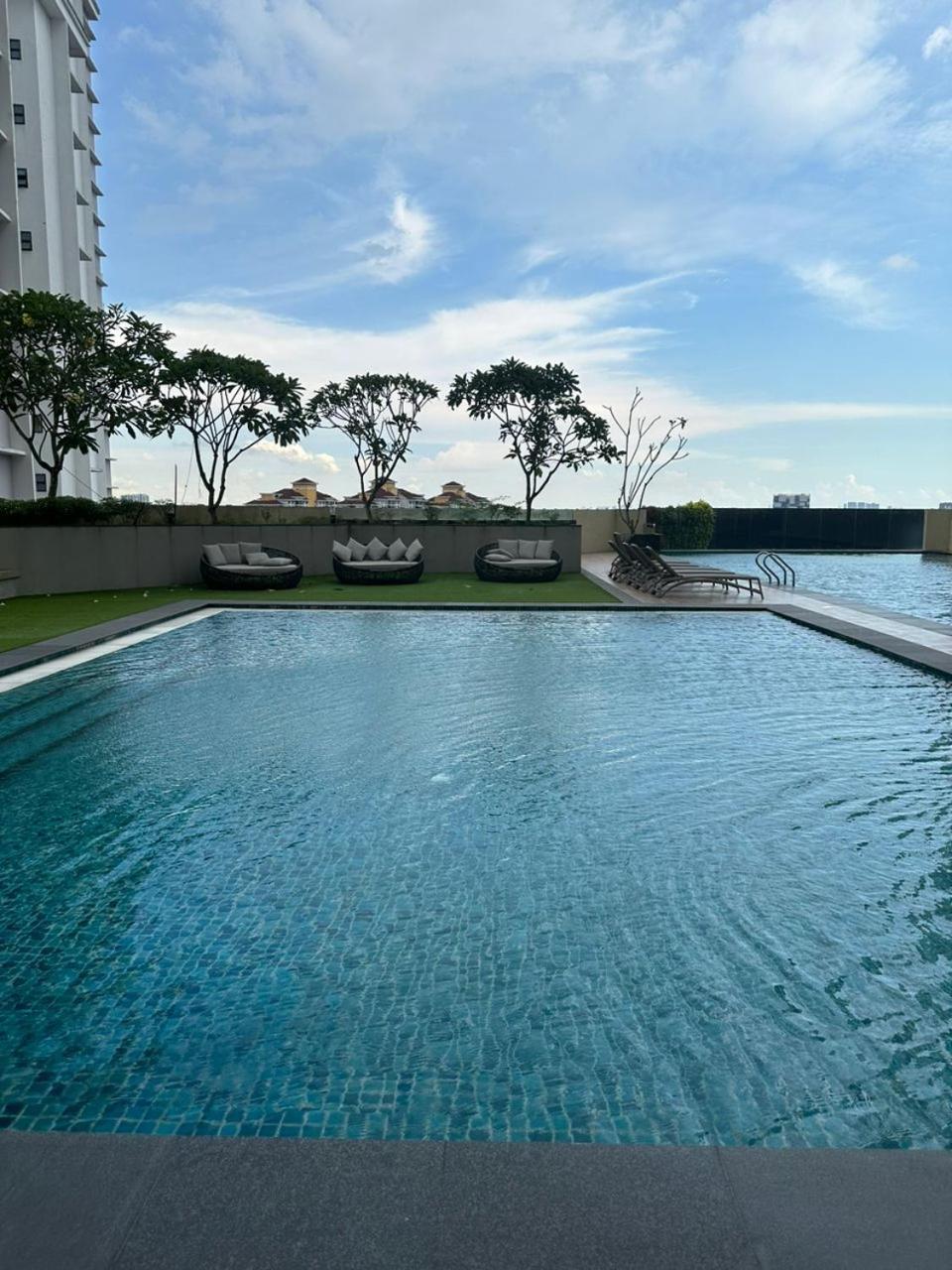 Paradigm By Yml Apartment Johor Bahru